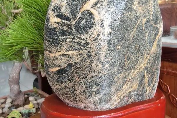 如何通过泰山石改善办公室风水与运势